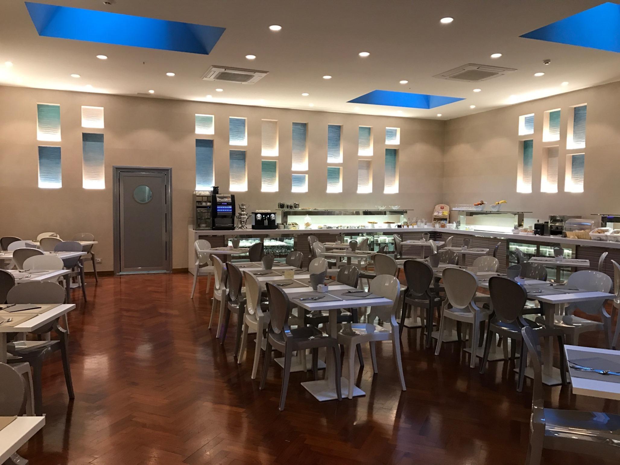 Monte Rosa Hotel 4*