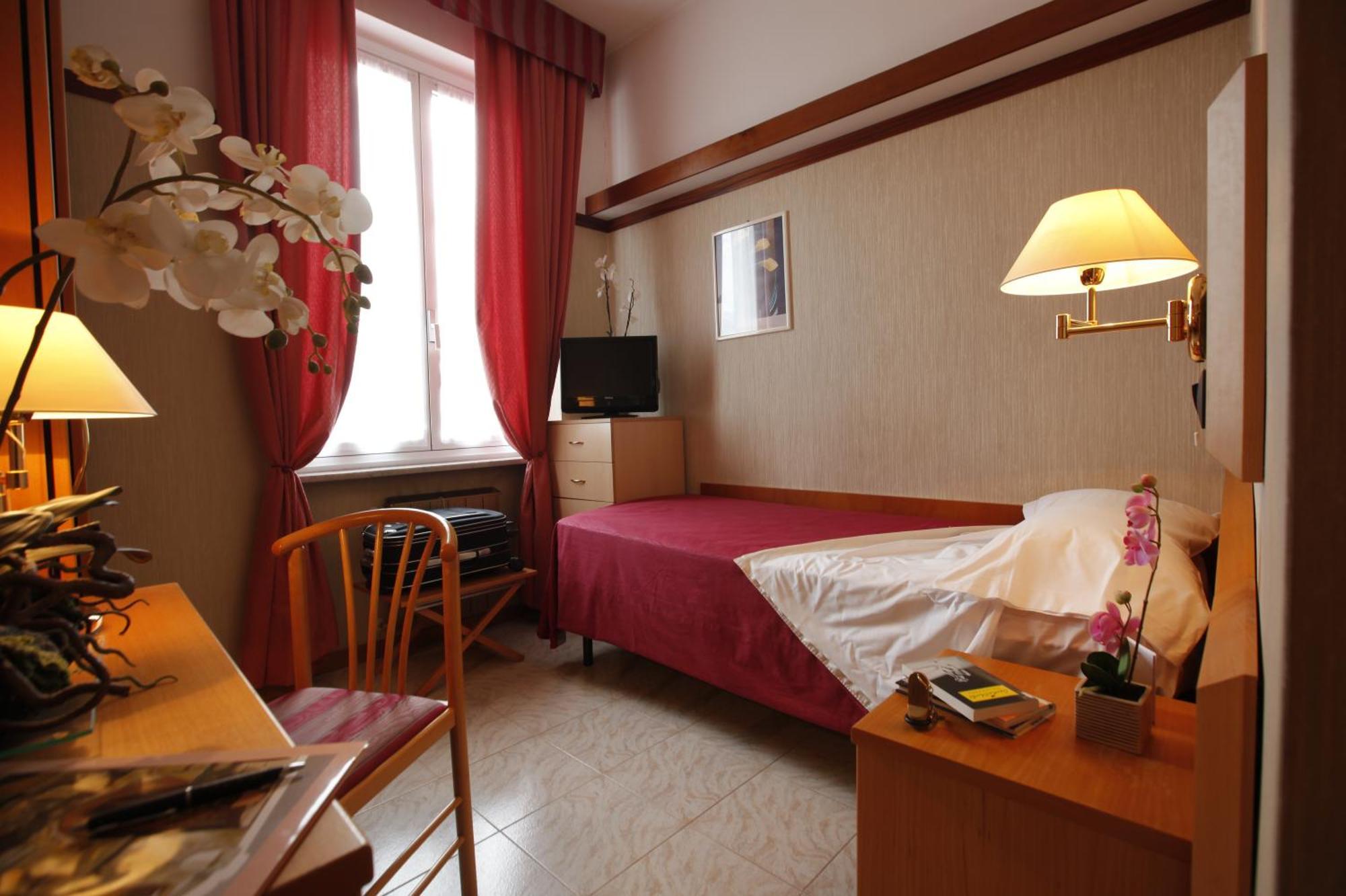 Hotel Monte Rosa 4*