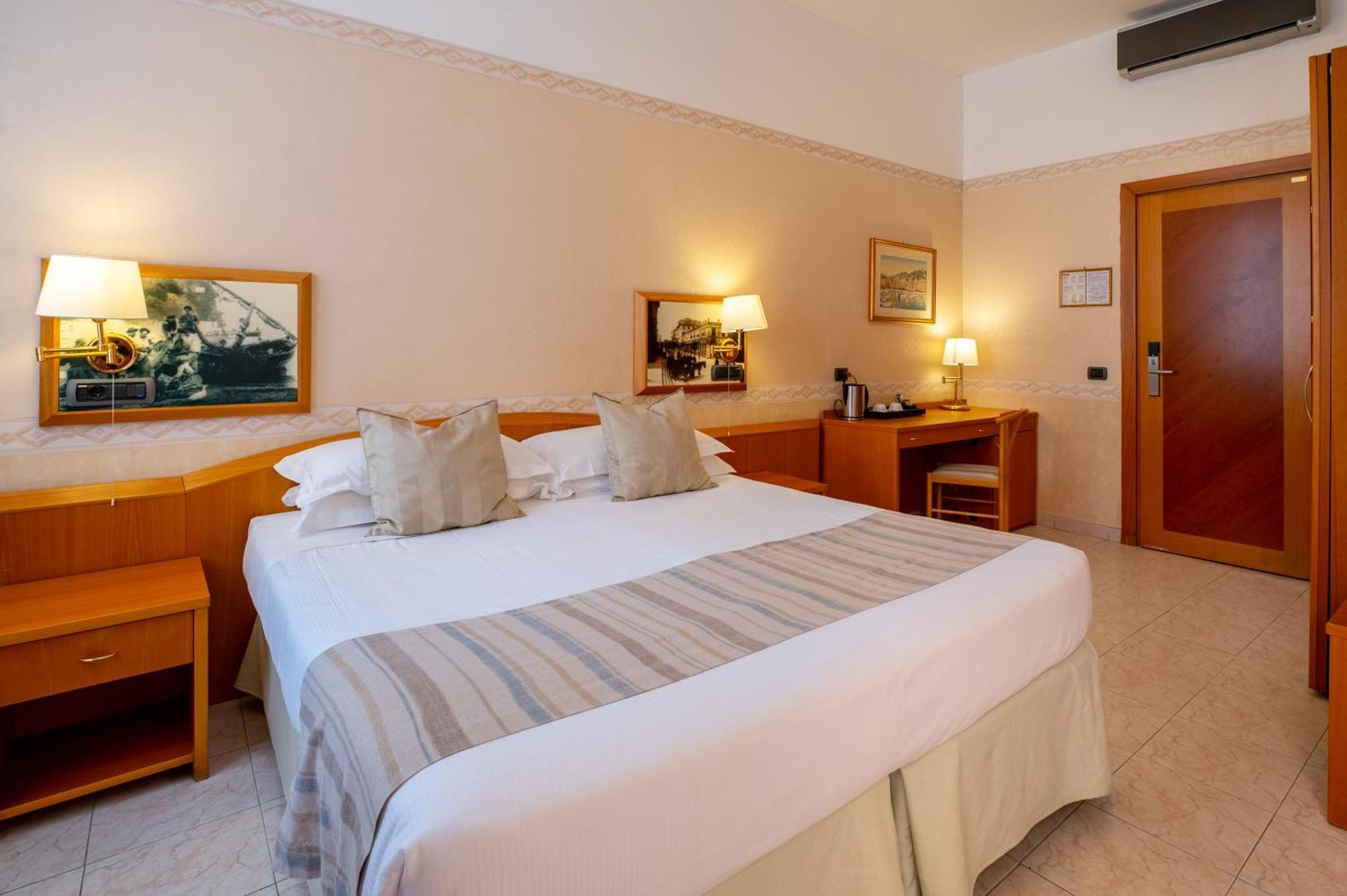 Hotel Monte Rosa 4*